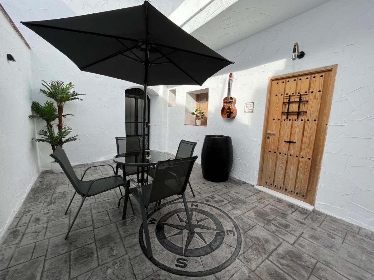 Apartamento La Lola - Patio Privado Херес-де-ла-Фронтера Экстерьер фото