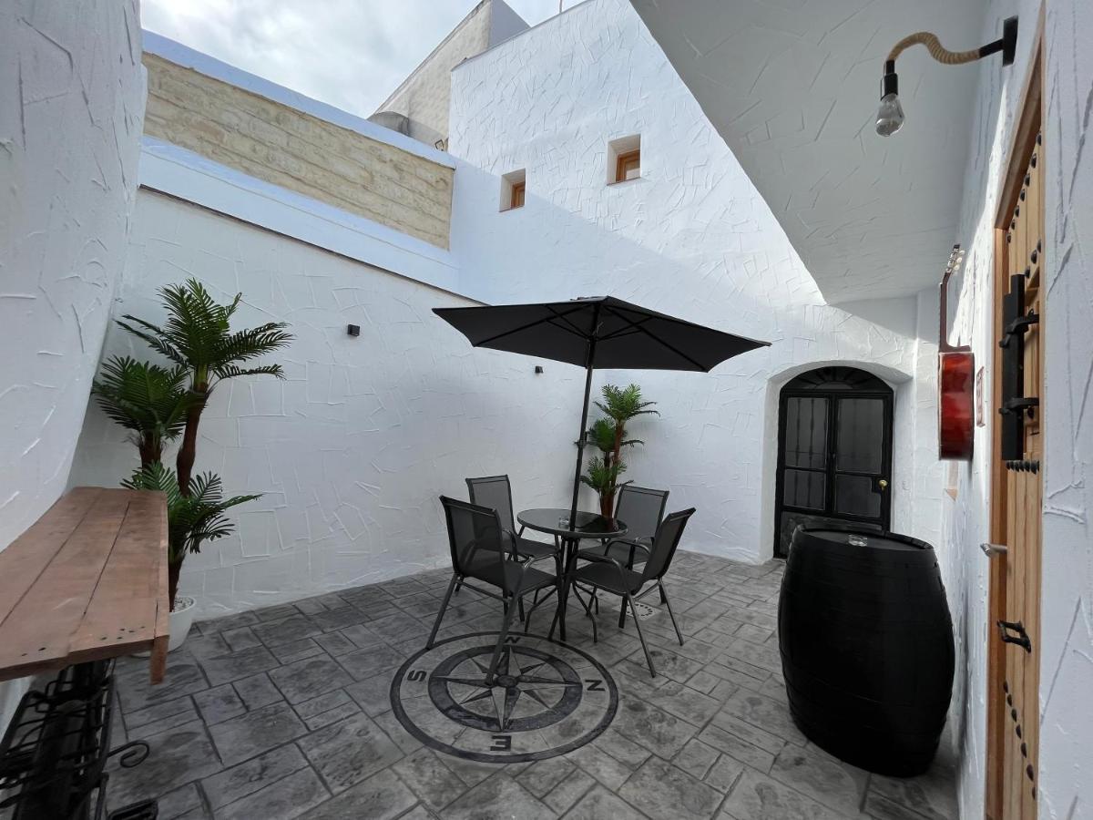 Apartamento La Lola - Patio Privado Херес-де-ла-Фронтера Экстерьер фото