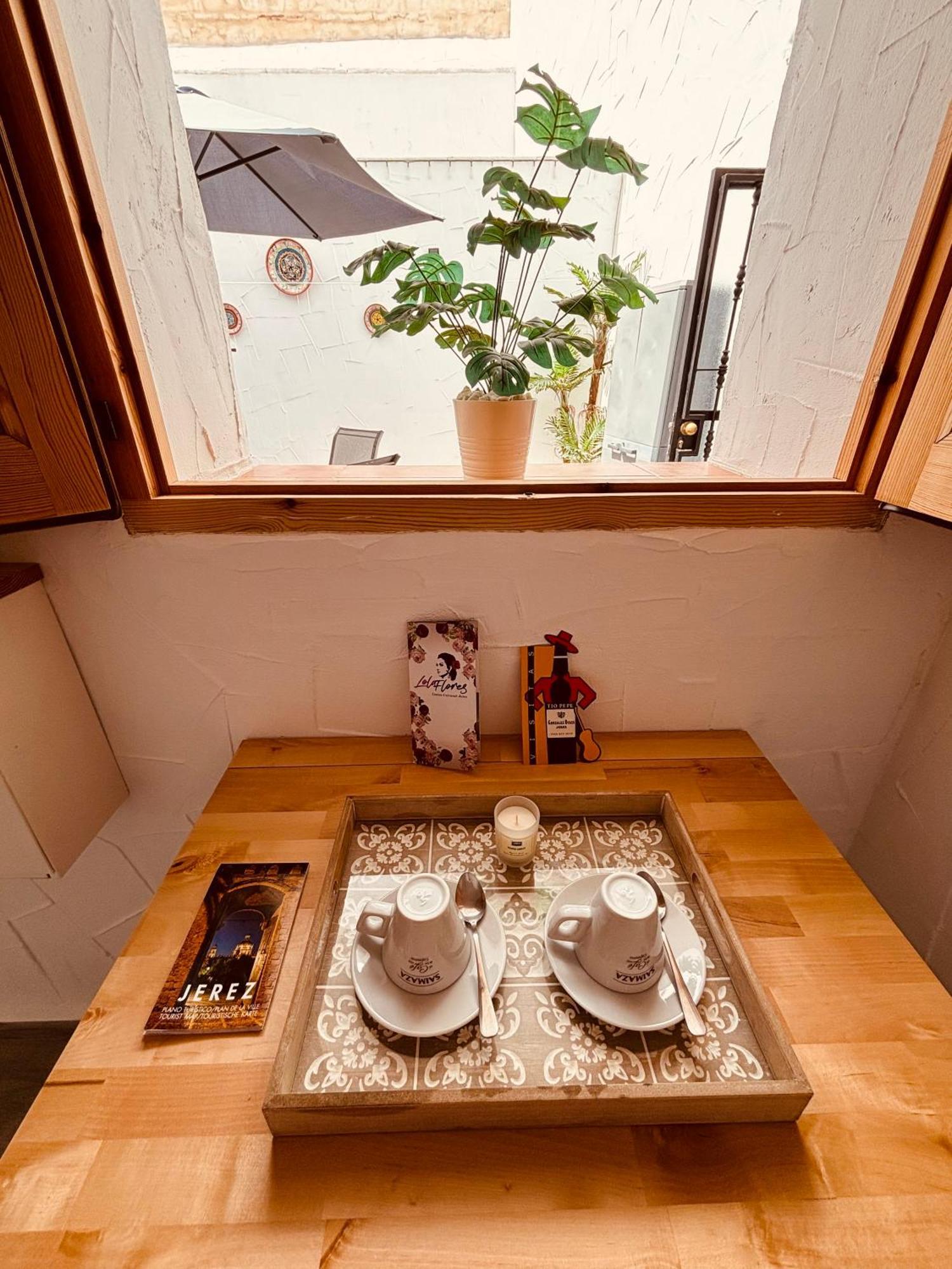 Apartamento La Lola - Patio Privado Херес-де-ла-Фронтера Экстерьер фото
